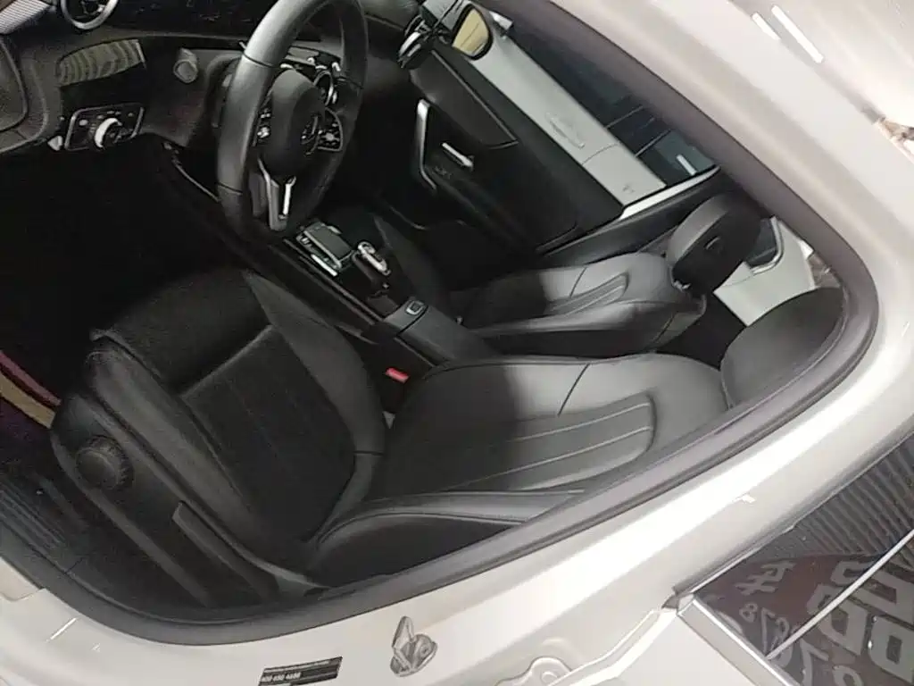 Mercedes-Benz A-Class 2021 — фото 11