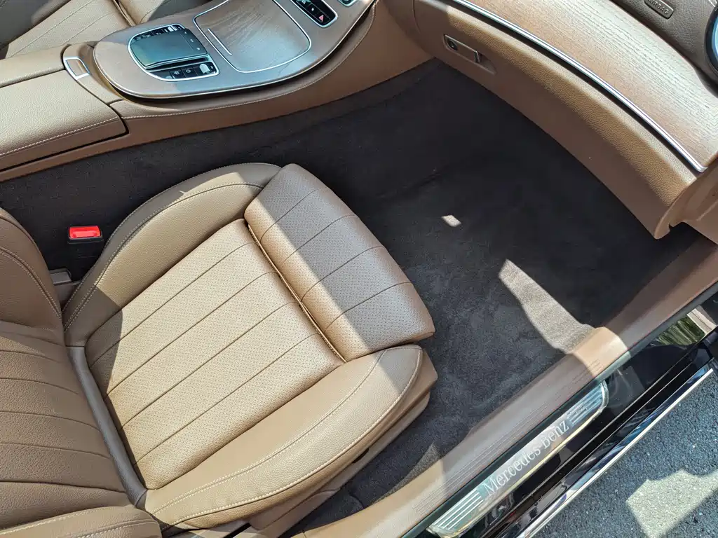 Mercedes-Benz E-Class 2022 — фото 25