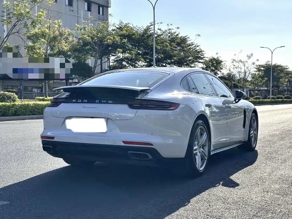 Porsche Panamera 2019 — фото 9