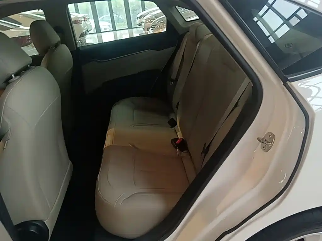 Buick Excelle GT 2020 — фото 17