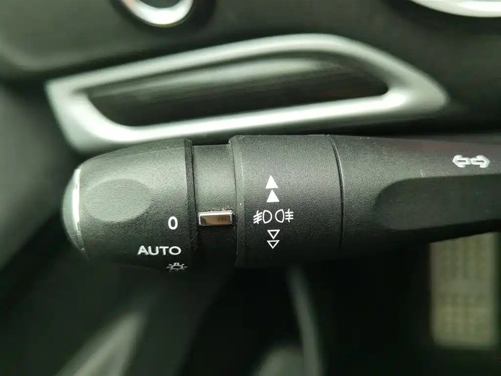 Citroen C4L 2016 — фото 21