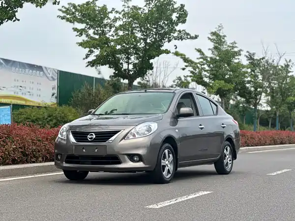 Nissan Sunny 2011