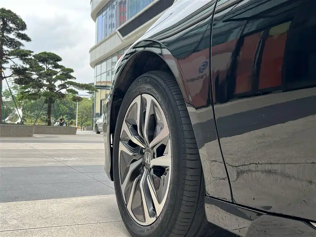Honda Accord 2022 — фото 13