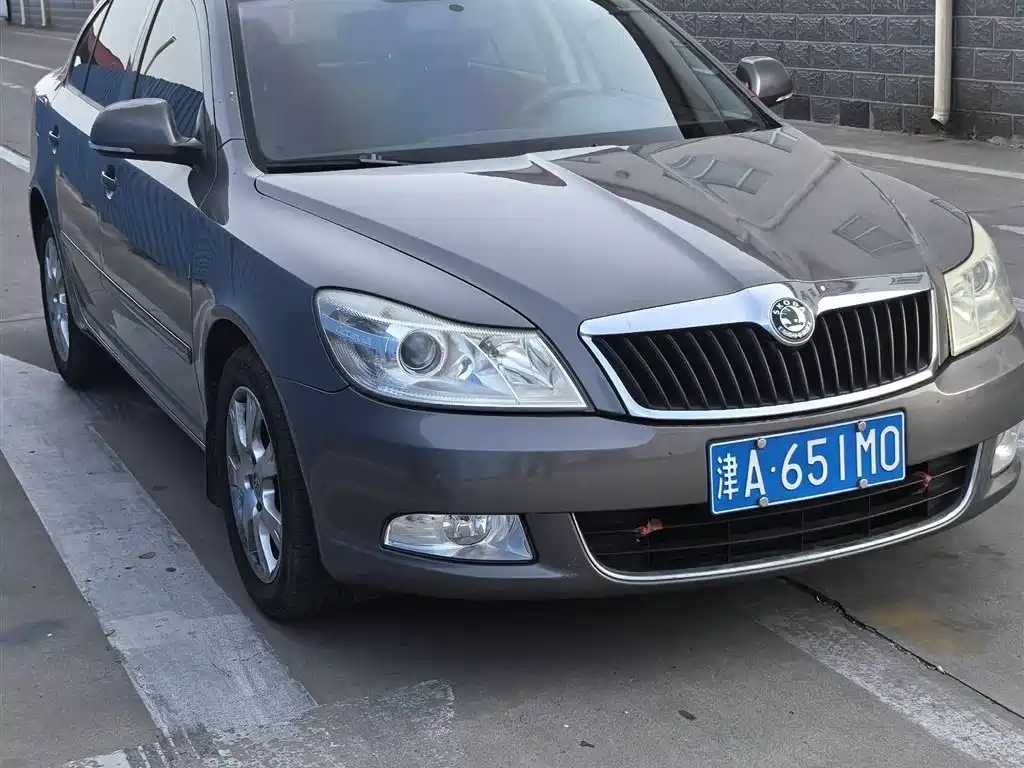 Skoda Octavia 2013 — фото 3
