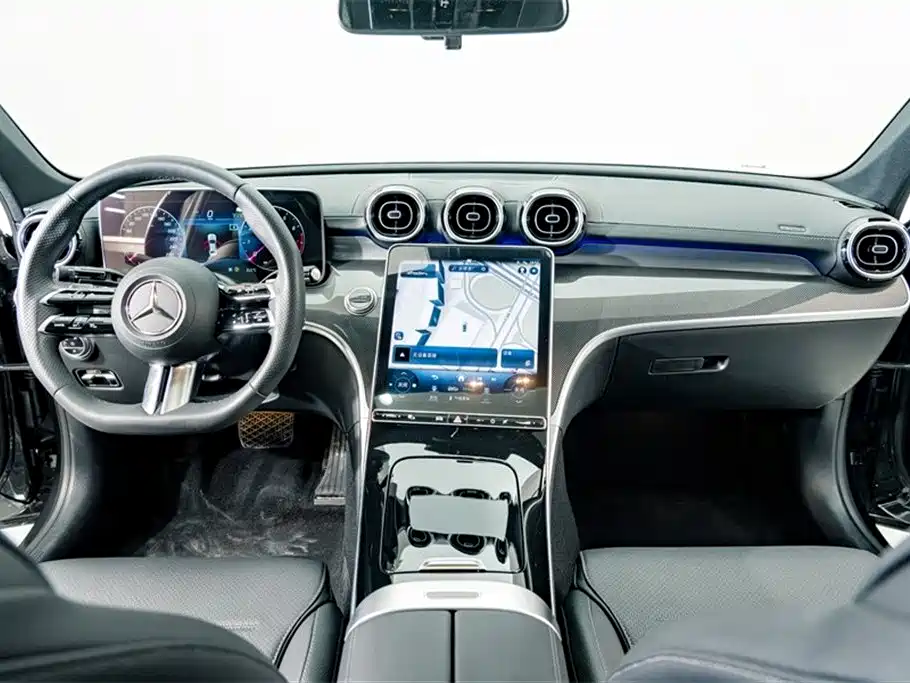 Mercedes-Benz C-Class 2023 — фото 10