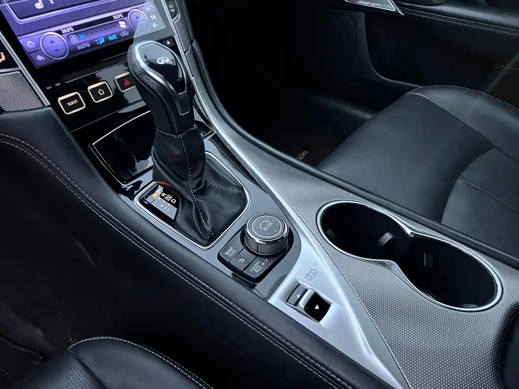 Infiniti Q50L 2018 — фото 16