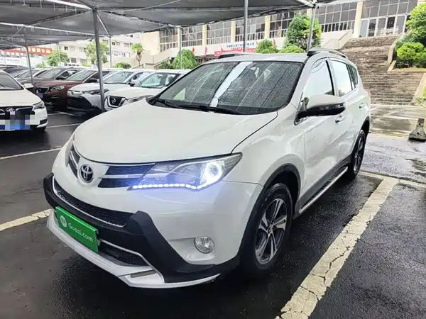 Toyota RAV4 2015