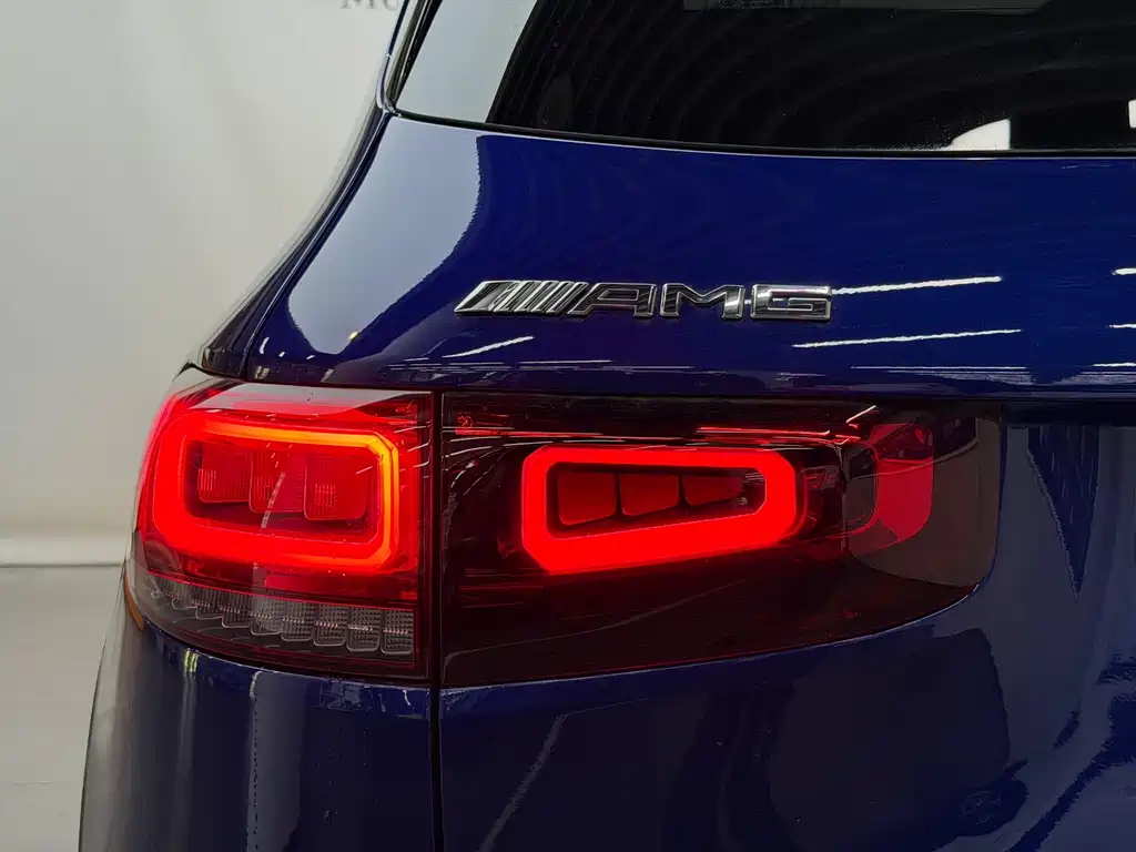 Mercedes-Benz GLB AMG 2024 — фото 16