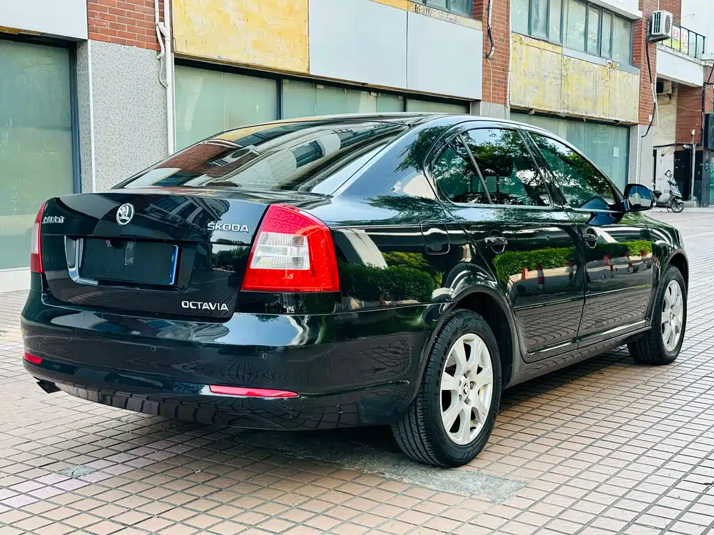 Skoda Octavia 2014 — фото 7