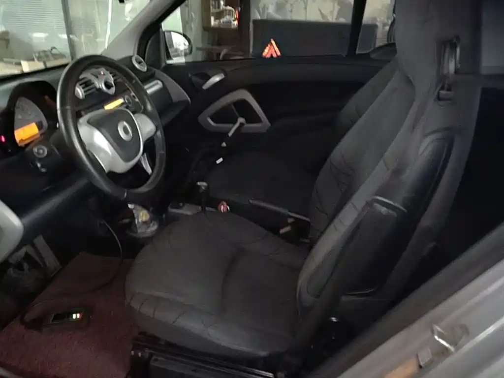 smart Fortwo 2014 — фото 17