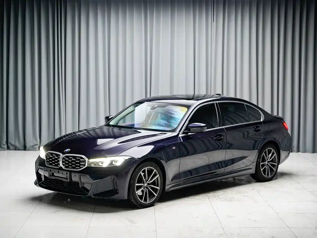BMW 3 Series 2024 — фото 1