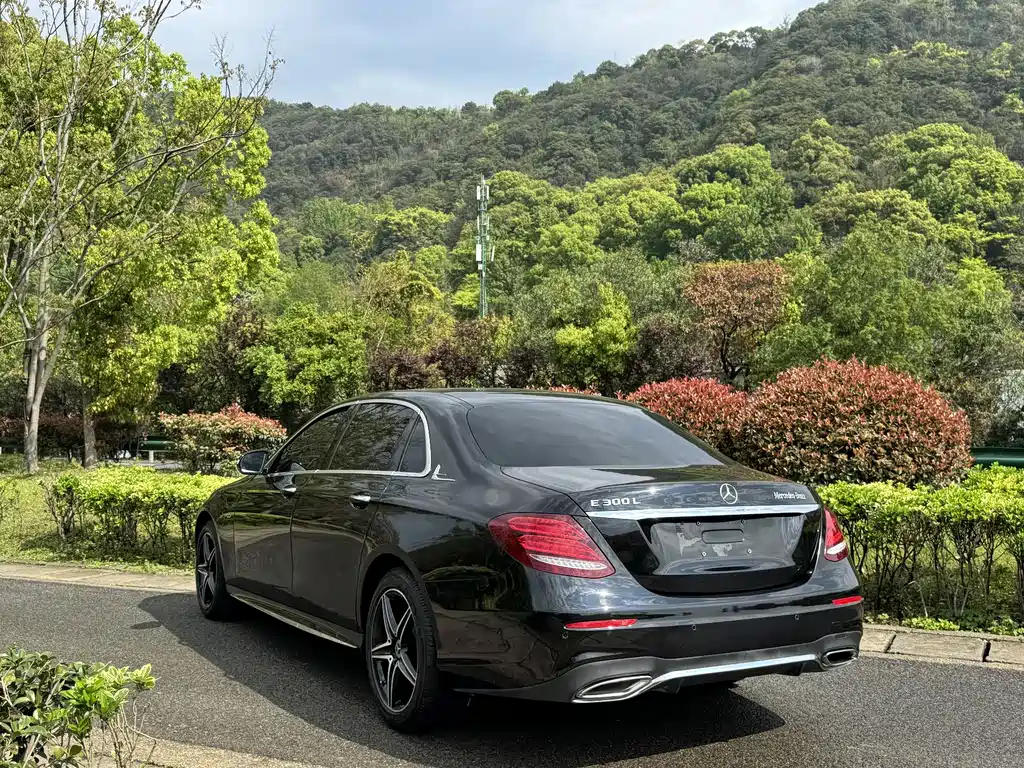 Mercedes-Benz E-Class 2020 — фото 4