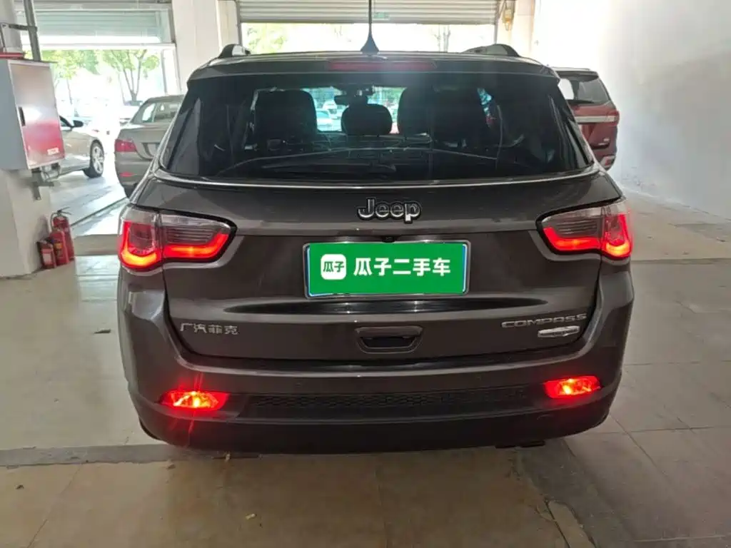 Jeep Compass 2018 — фото 6