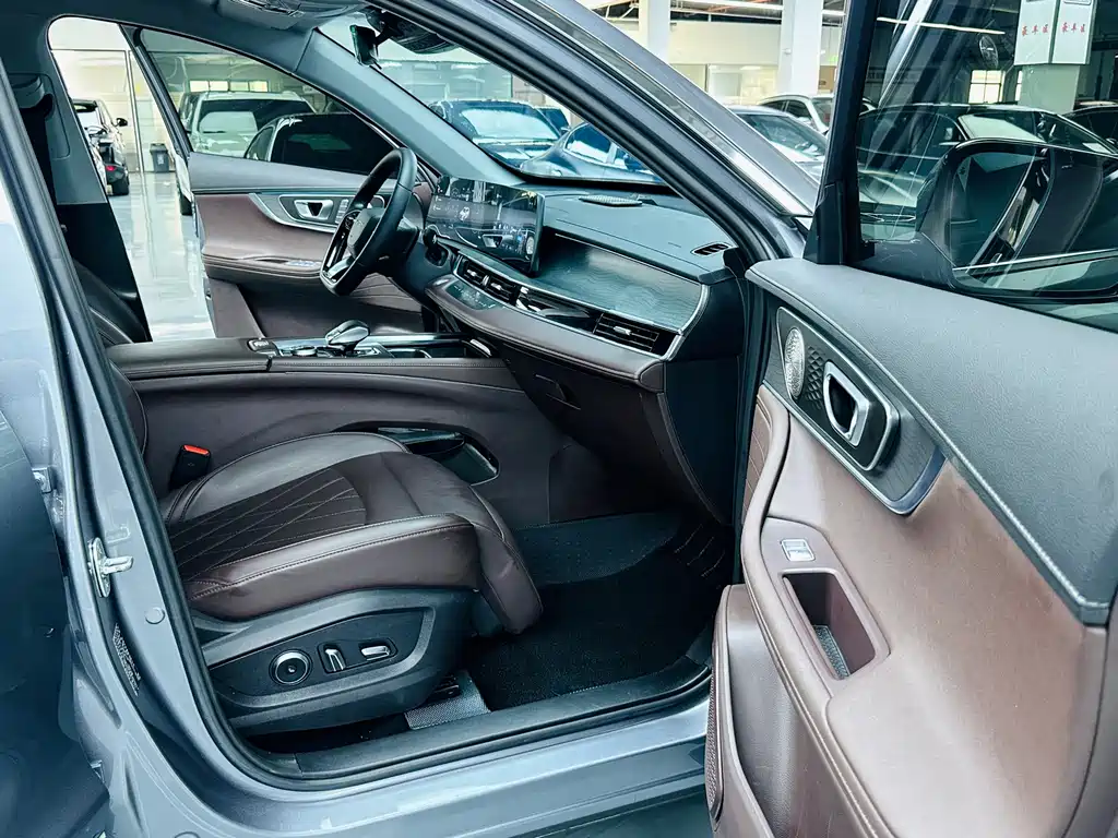 Chery Tiggo 8 PRO 2025 — фото 8
