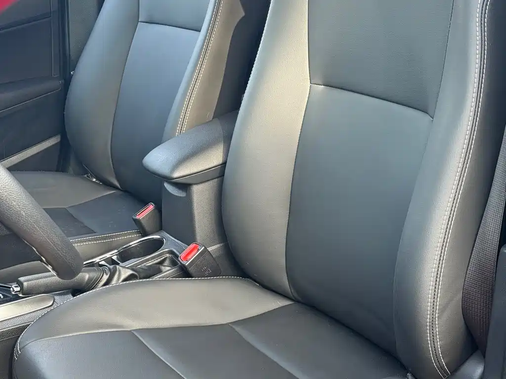Toyota Corolla 2018 — фото 10