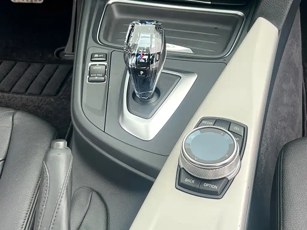 BMW 3 Series GT 2014 — фото 13