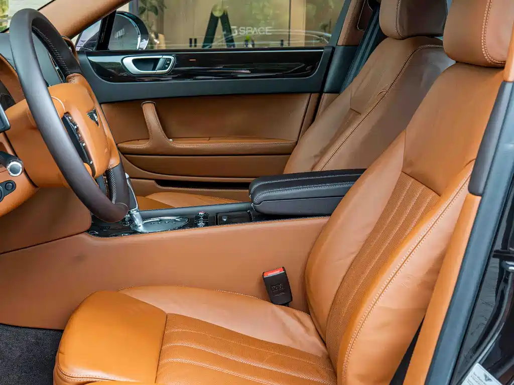 Bentley Flying Spur 2012 — фото 11
