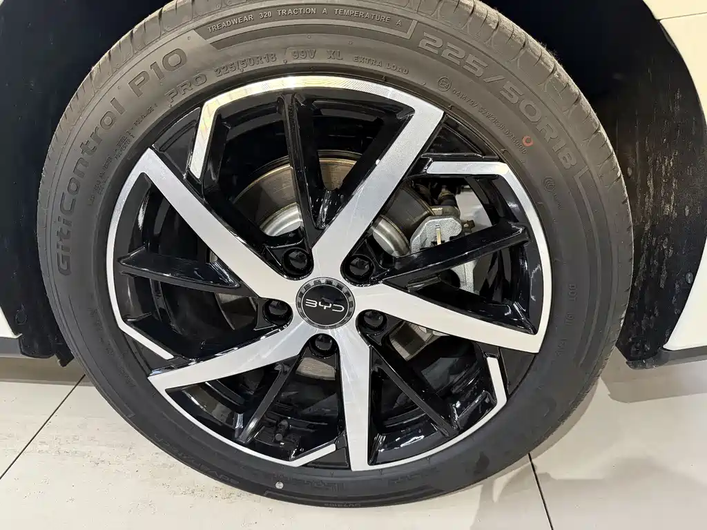BYD Seal 07 DM-i 2025 — фото 9