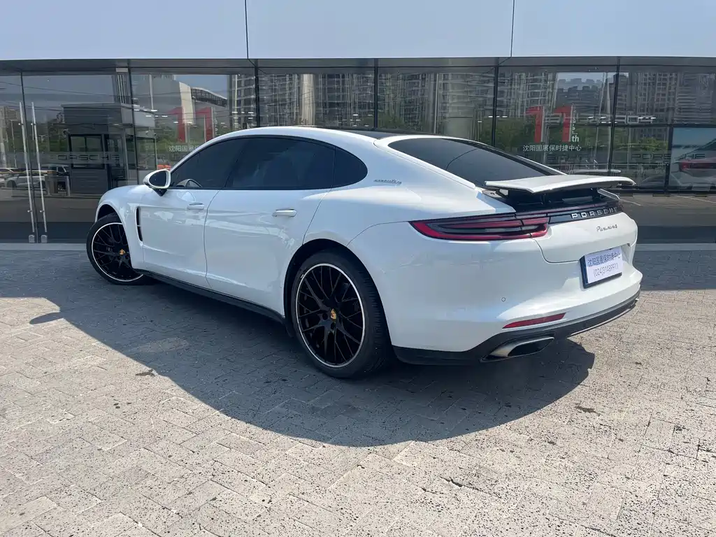 Porsche Panamera 2018 — фото 5