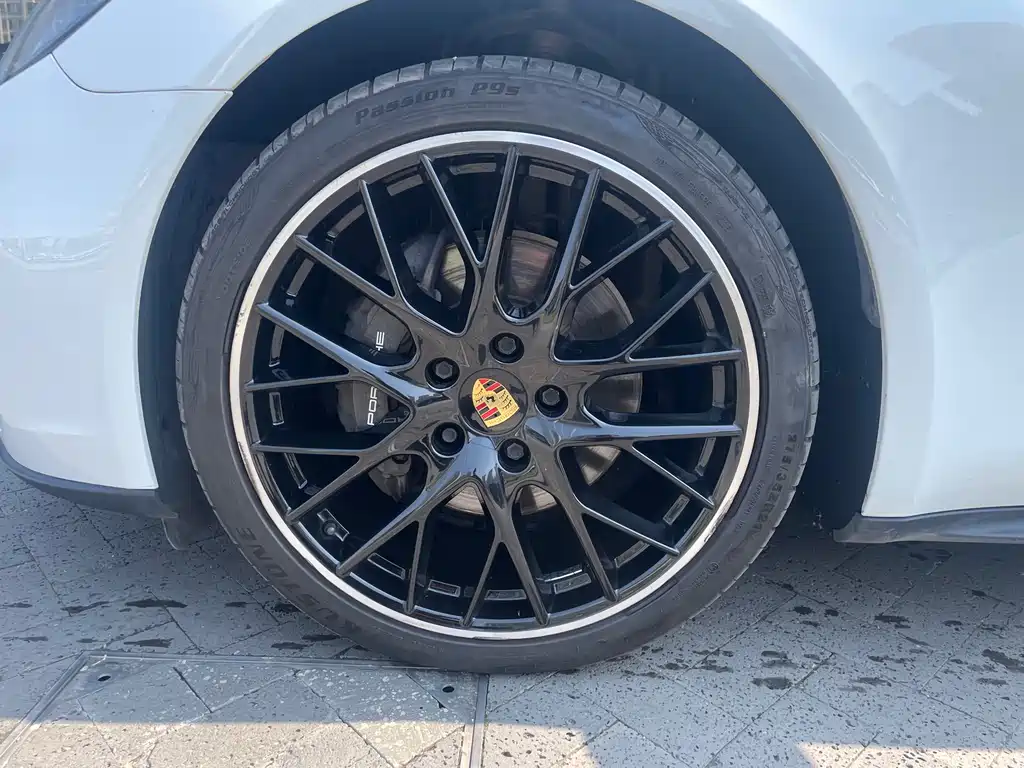 Porsche Panamera 2018 — фото 17