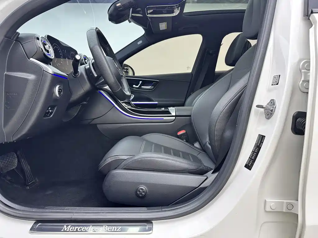 Mercedes-Benz C-Class 2023 — фото 5