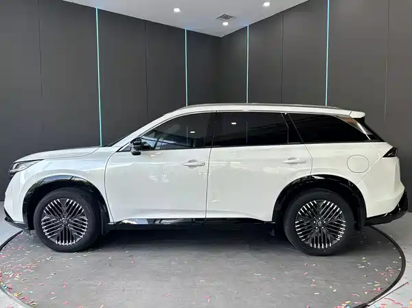 Nissan Explore The Land 2024