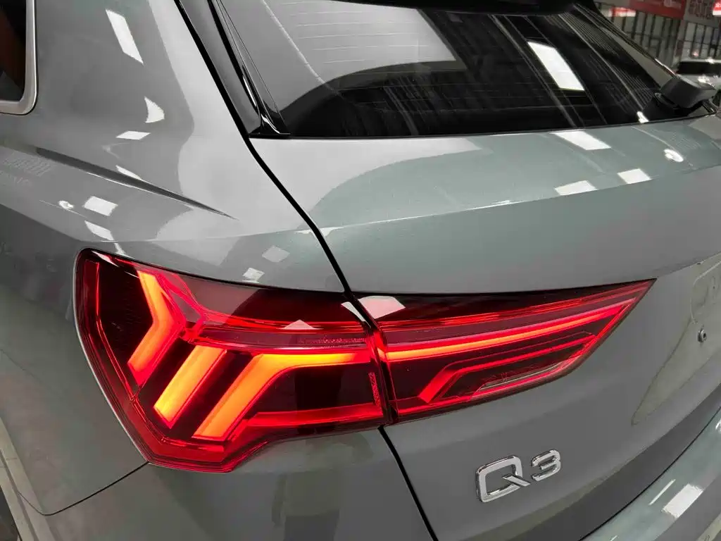 Audi Q3 2022 — фото 20