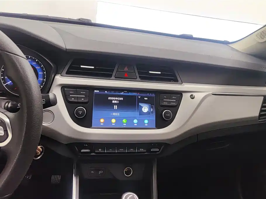 Geely Vision X3 2020 — фото 13