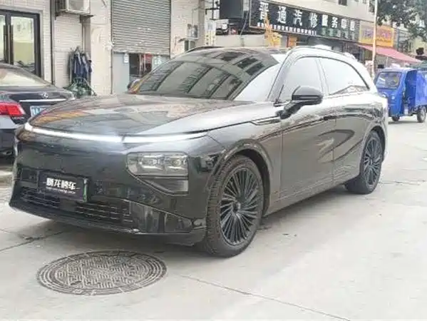 XPeng G9 2025