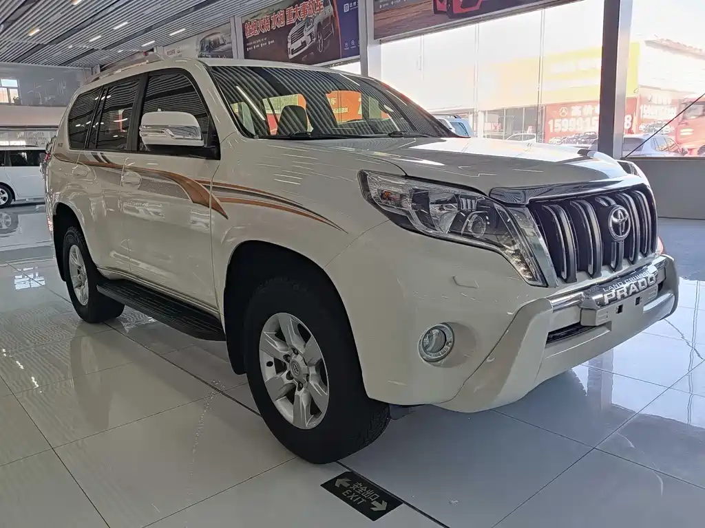 Toyota Prado 2015 — фото 3
