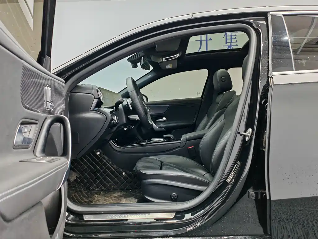 Mercedes-Benz A-Class 2020 — фото 11