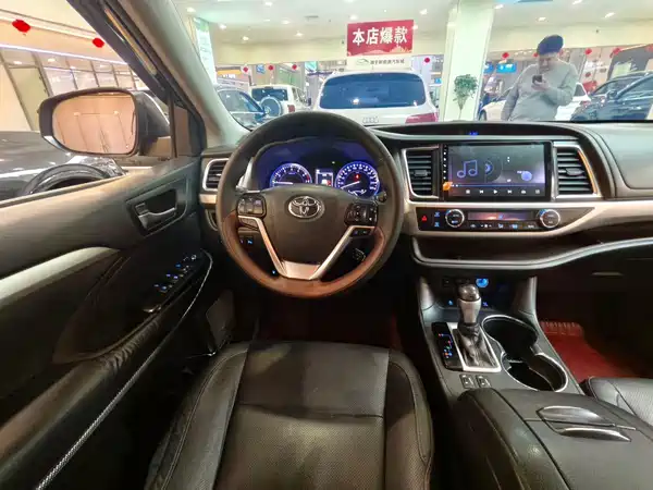 Toyota Highlander 2019