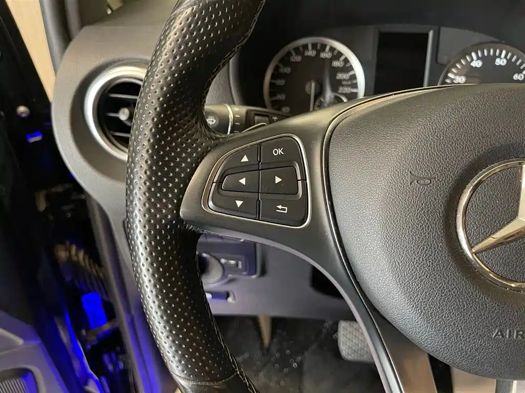 Mercedes-Benz Vito 2018 — фото 20