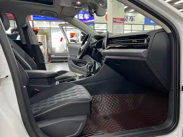 Volkswagen Sagitar 2023