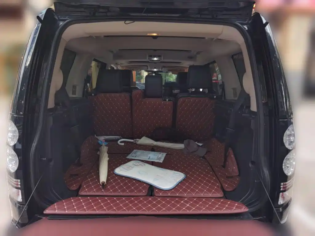 Land Rover Discovery 2015 — фото 20
