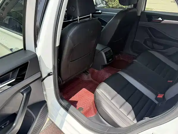 Volkswagen Sagitar 2020