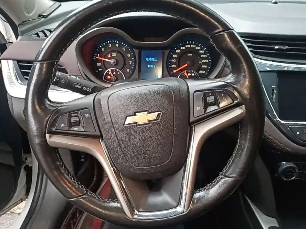 Chevrolet Malibu 2017 — фото 11