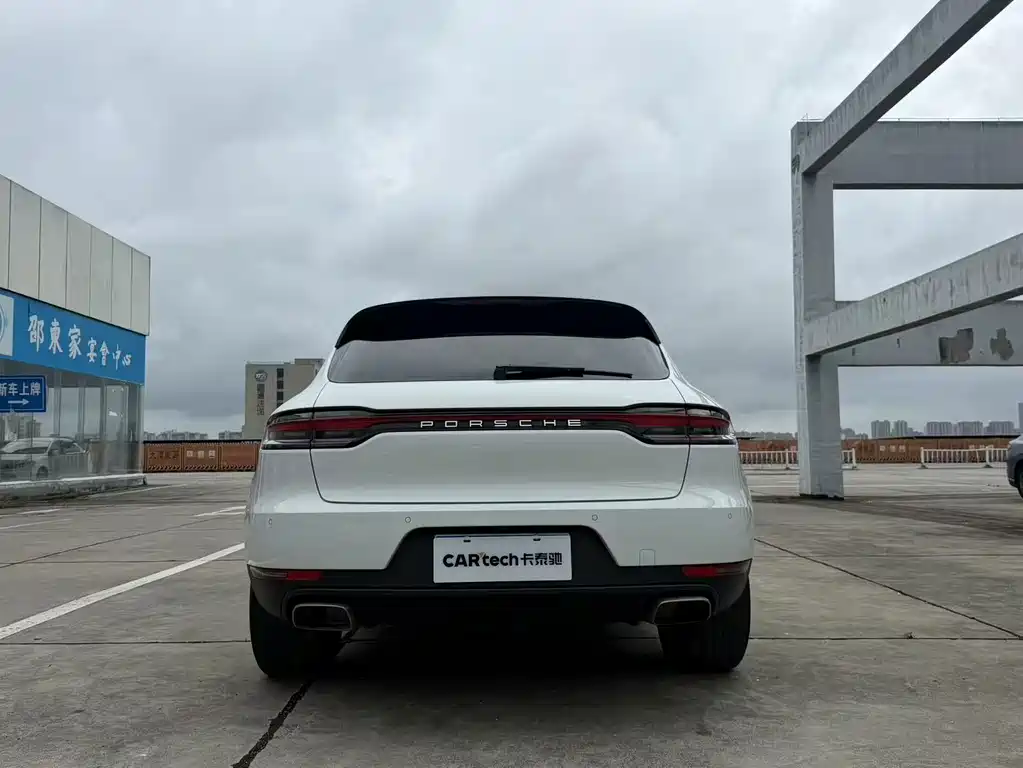 Porsche Macan 2021 — фото 8
