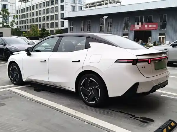 Lynk & Co 07 EM-P 2024
