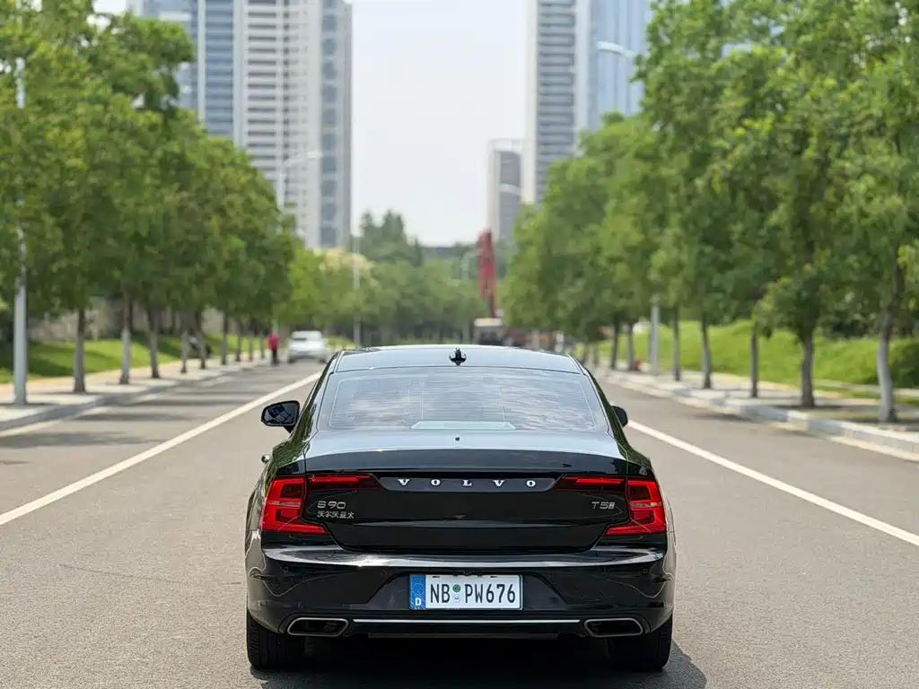Volvo S90 2019 — фото 13