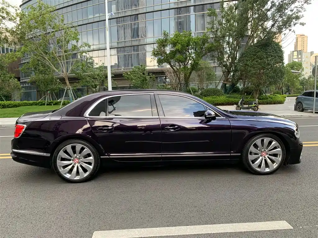 Bentley Flying Spur 2012 — фото 8