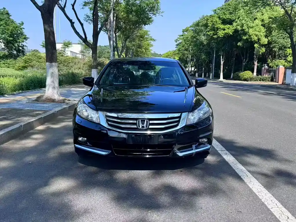 Honda Accord 2013 — фото 2