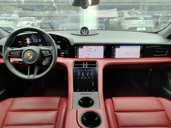 Porsche Taycan 2021