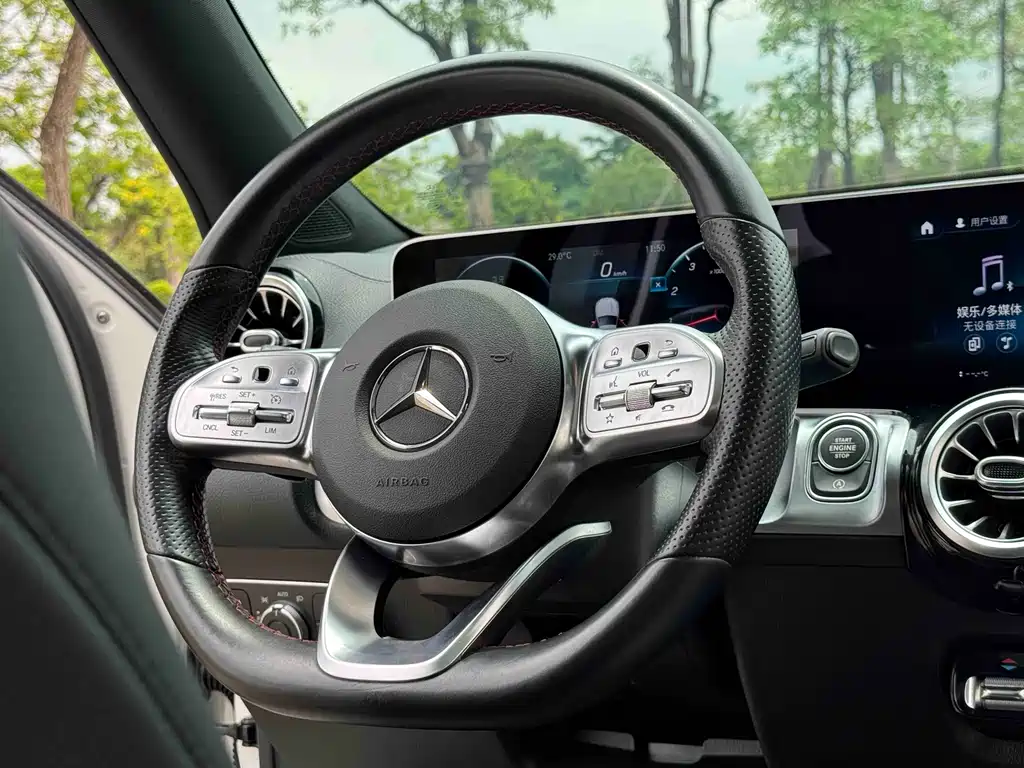 Mercedes-Benz GLB 2020 — фото 21