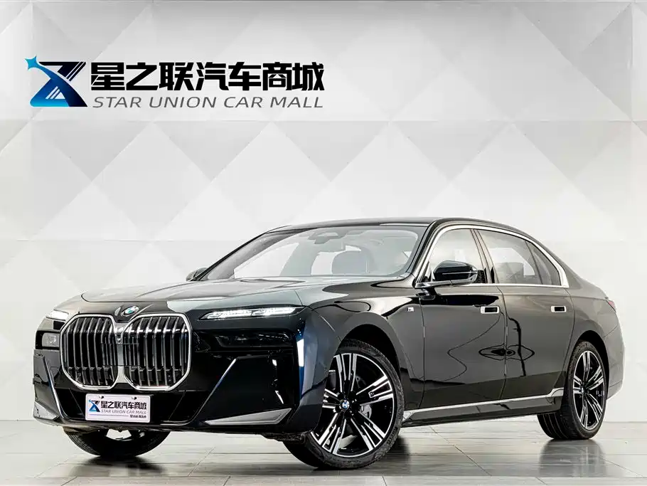 BMW 7 Series 2025 — фото 1