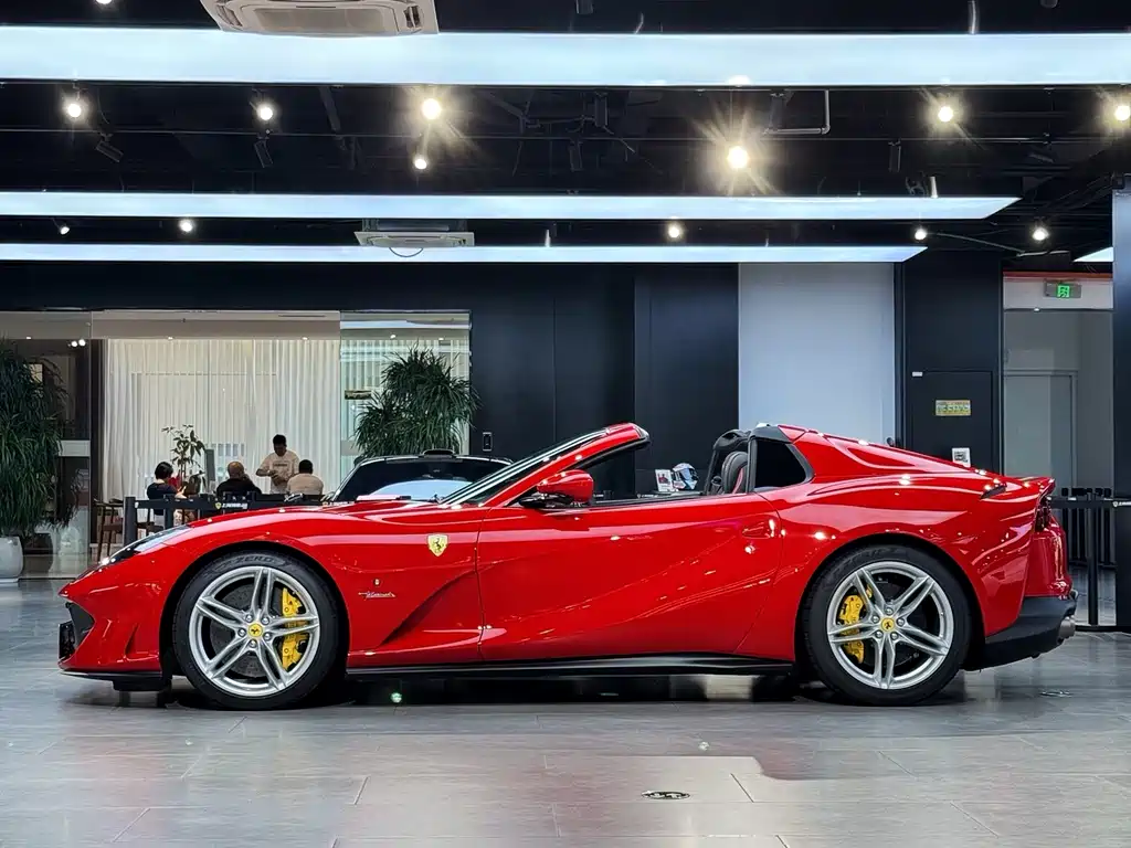 Ferrari 812 2024 — фото 3