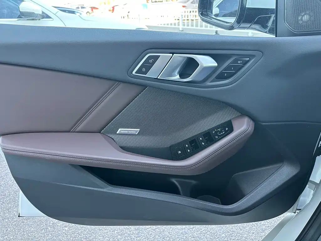 BMW 2 Series 2025 — фото 16