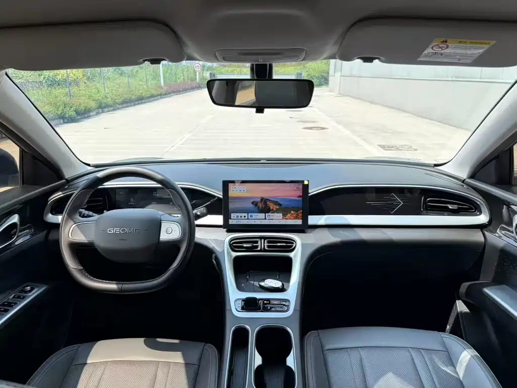 Geely Galaxy Starwish 2025 — фото 3