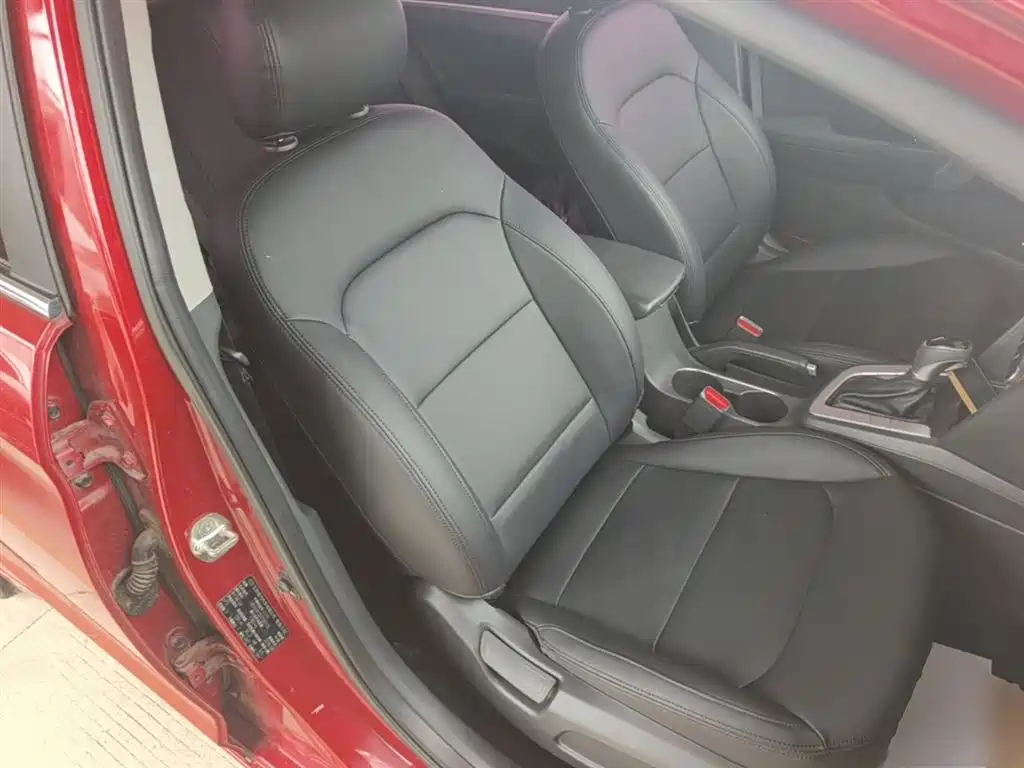 Hyundai Elantra 2018 — фото 25