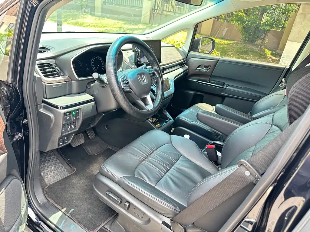 Honda Odyssey 2023 — фото 15